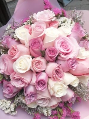 RAMO ROSAS BLANCAS Y ROSA