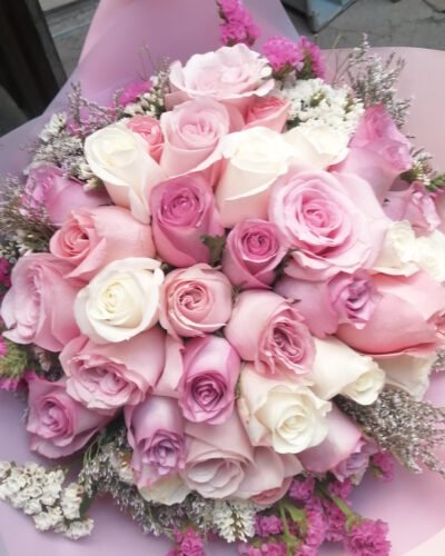 RAMO ROSAS BLANCAS Y ROSA